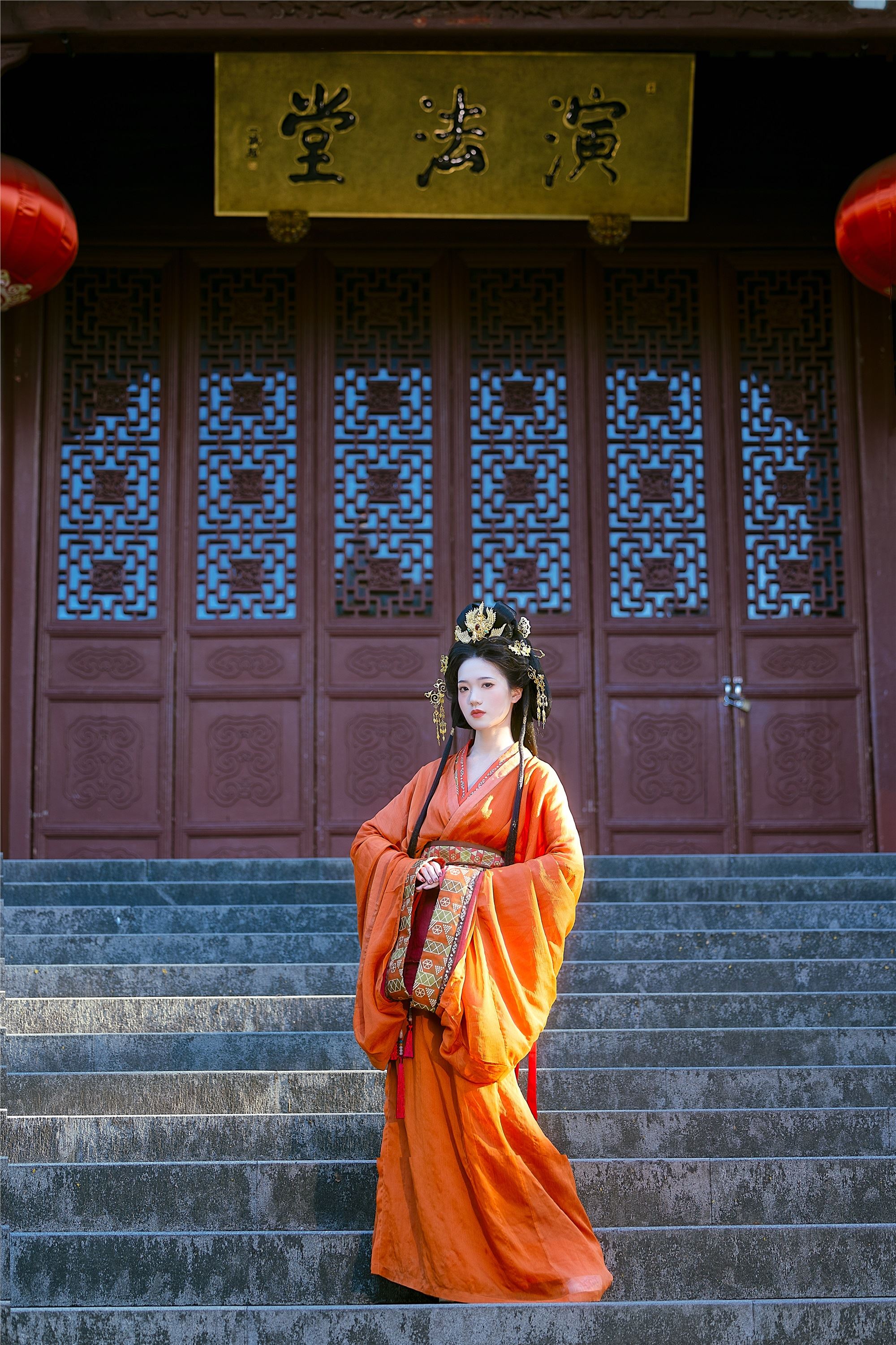 YITUYU艺图语 2025.02.03 壁上观 语卿